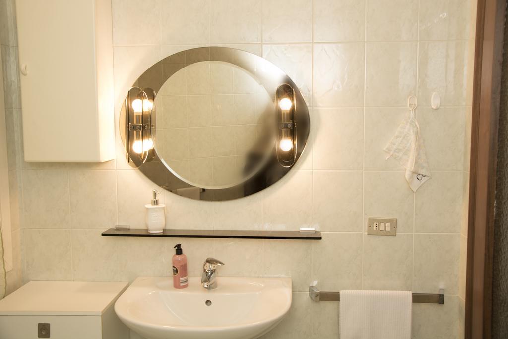 Casa Di Gina Apartment Verona Bagian luar foto